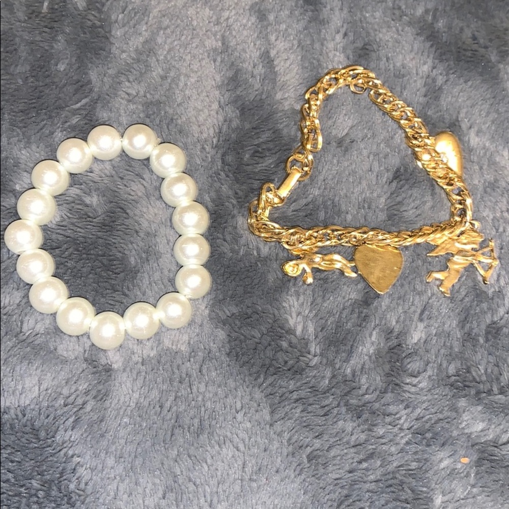 2 bracelets